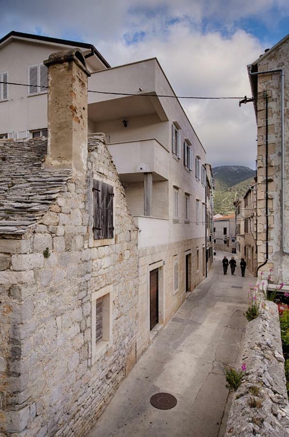 Apartments Marinkovic Komiža Eksteriør bilde