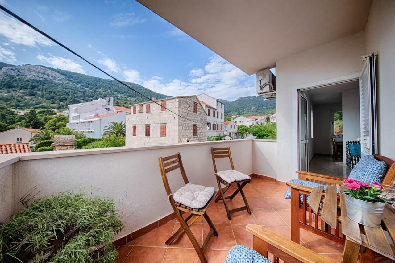 Apartments Marinkovic Komiža Eksteriør bilde
