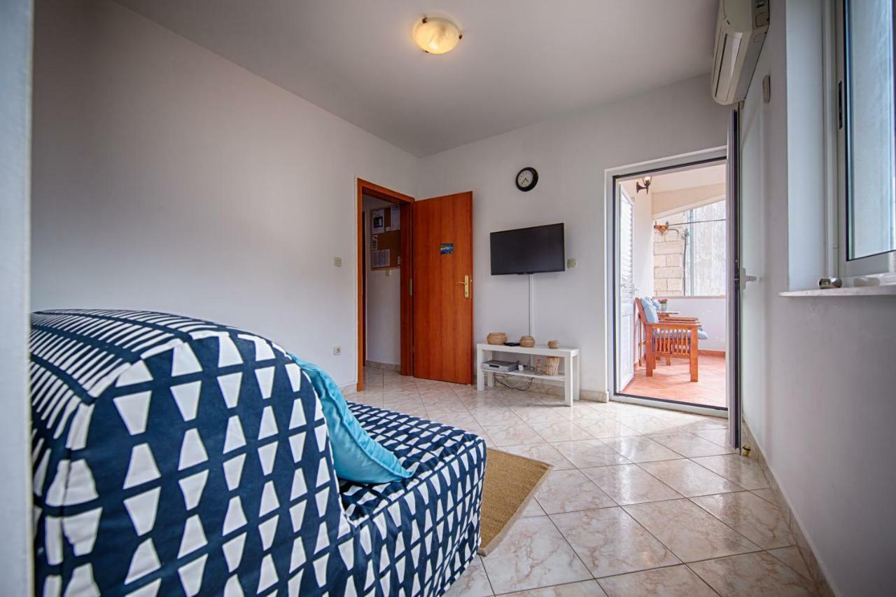Apartments Marinkovic Komiža Eksteriør bilde